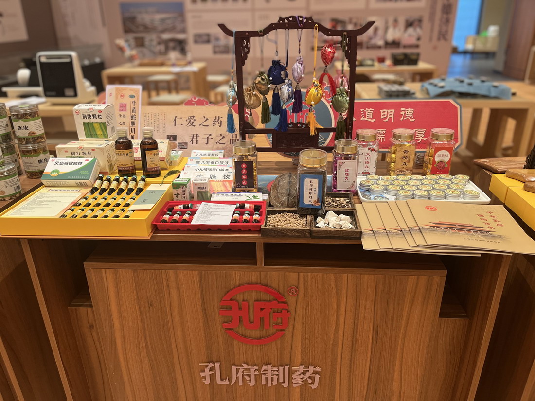 1721010909100276.jpg 74d3f51aa2d3370048c4b98f7989e72.jpg